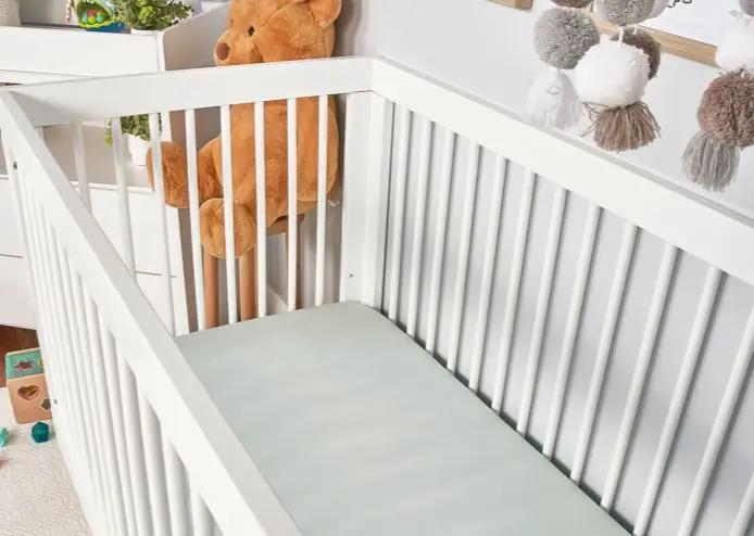 BedGear Hyper-Linen Crib Sheet, Light Green by HouseOfZazla