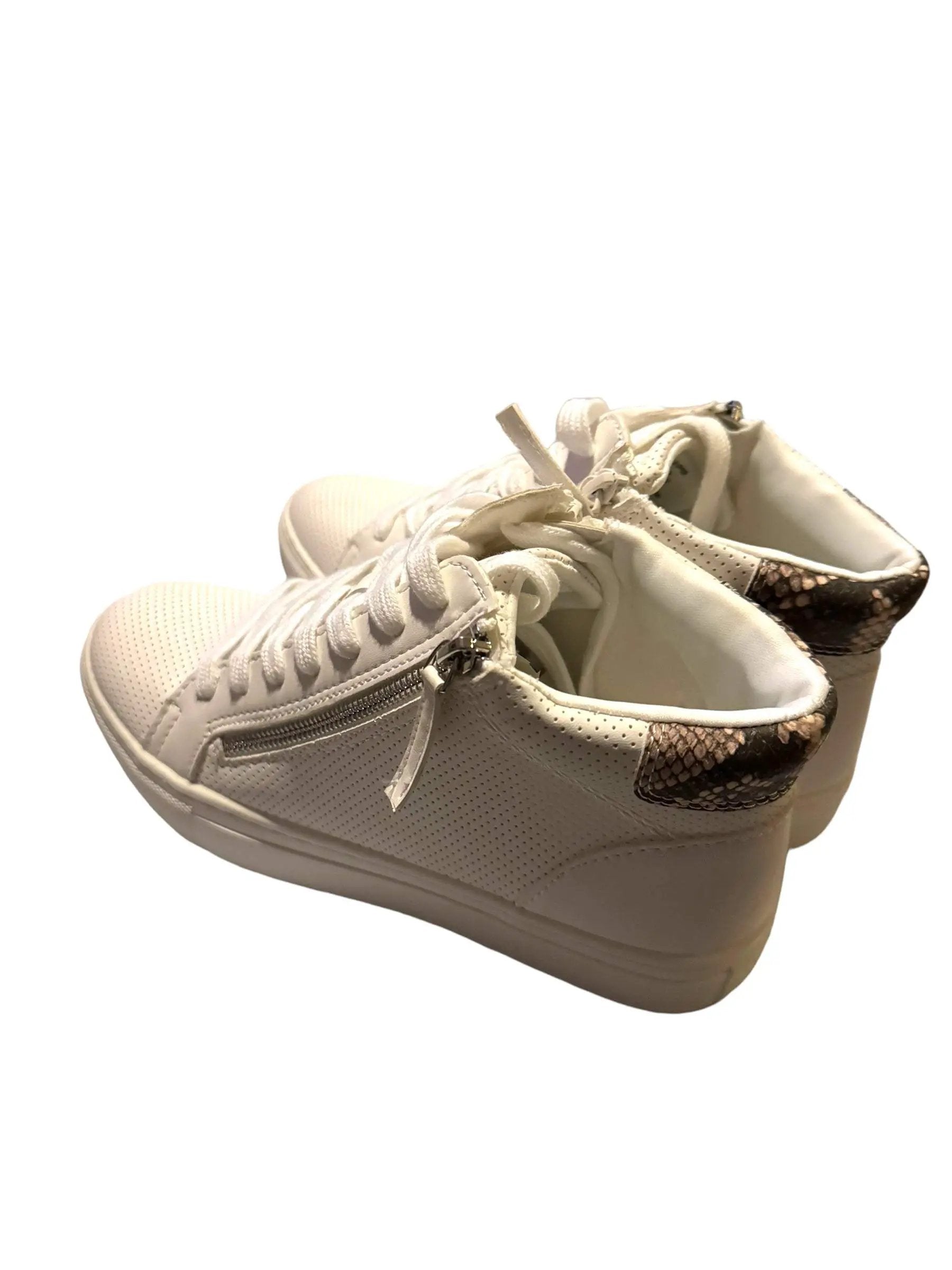 Universal Thread Brooklyn Lace Up Sneakers NEW Size 8.5 White by Selzalot