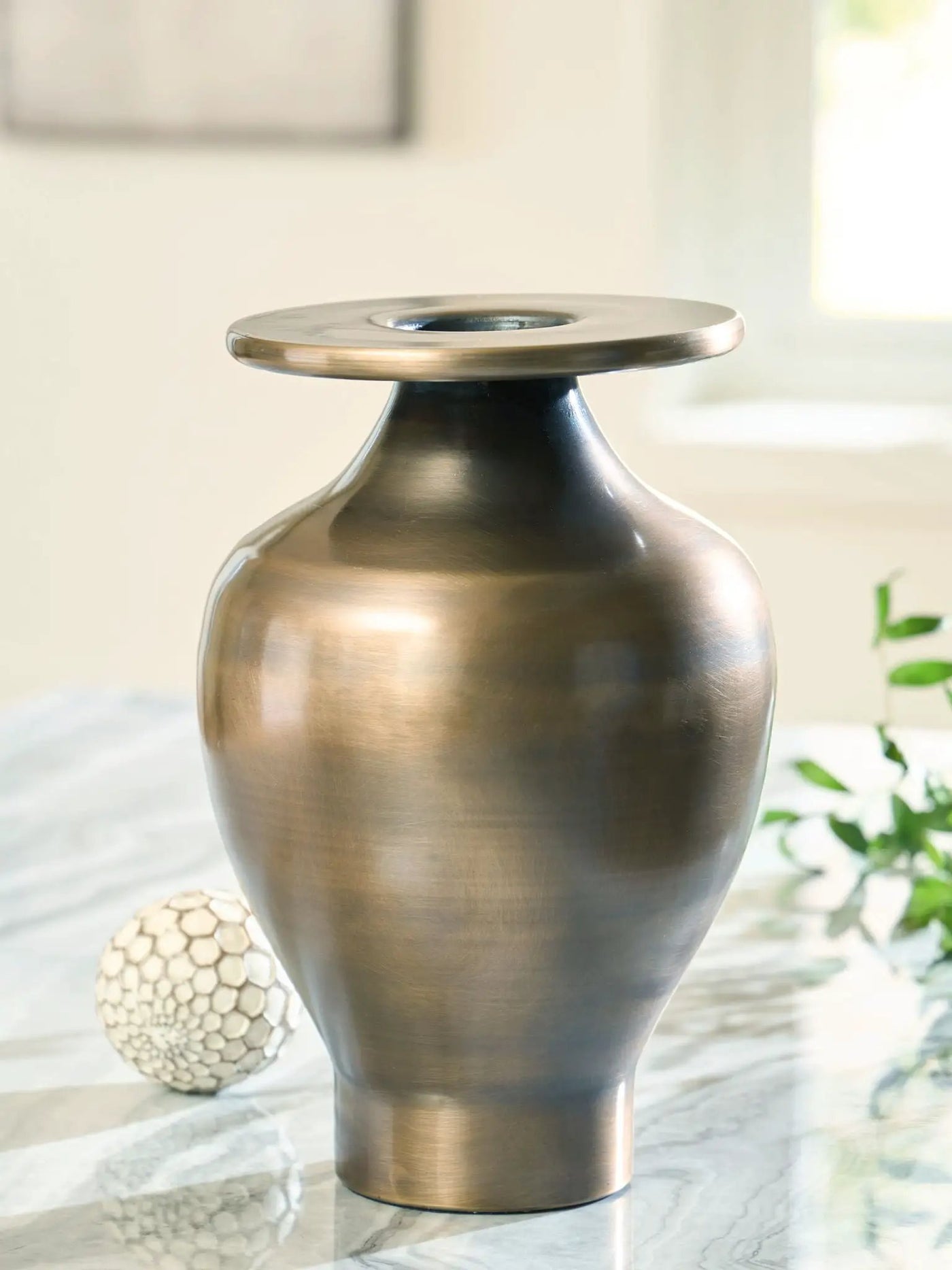Fedorleigh - Vase by Unique Piece Furniture