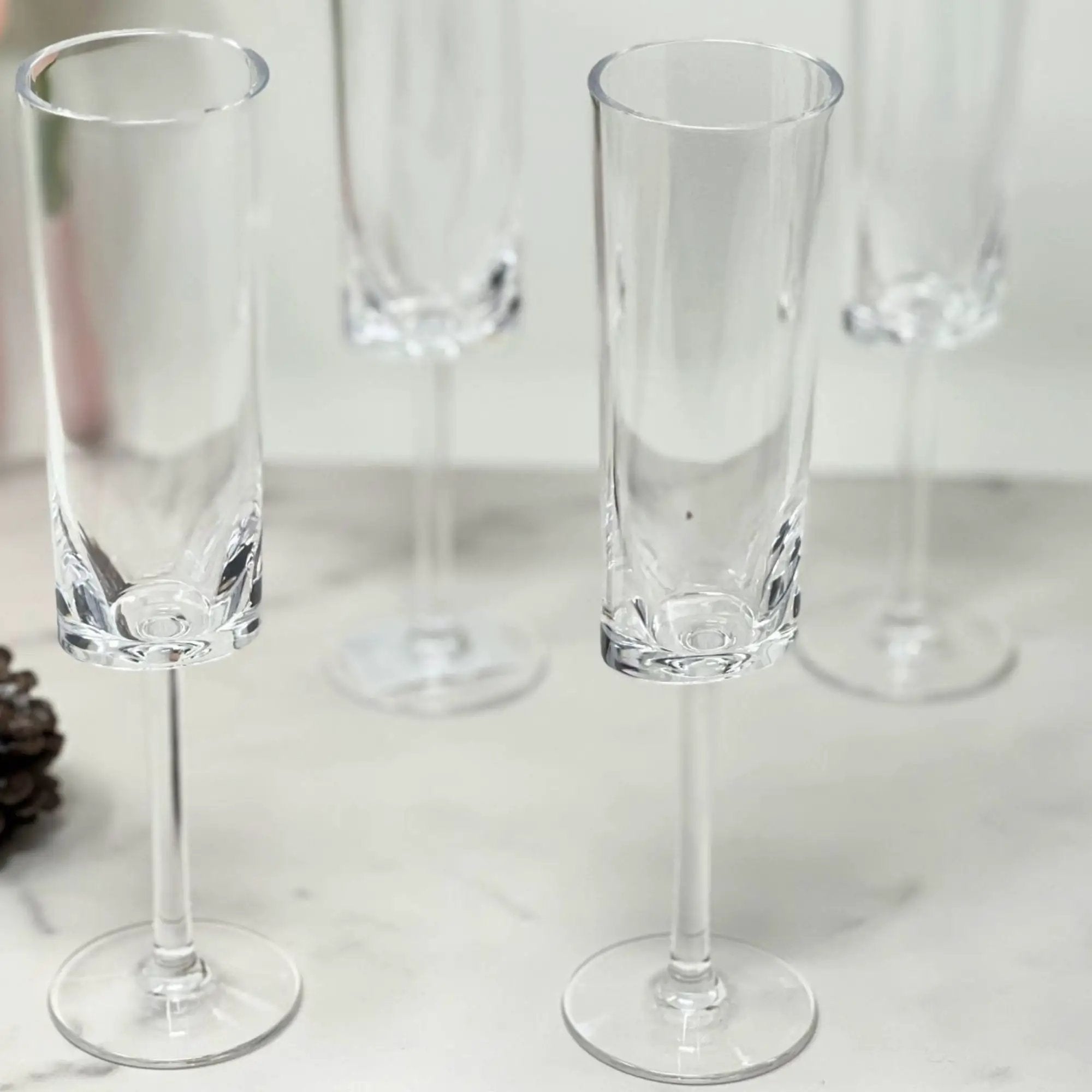 Oval Halo Unbreakable Plastic Champagne Flutes (Set of 4), Acrylic Wedding Mimosas Glasses, 4Oz - Clear by HouseOfZazla