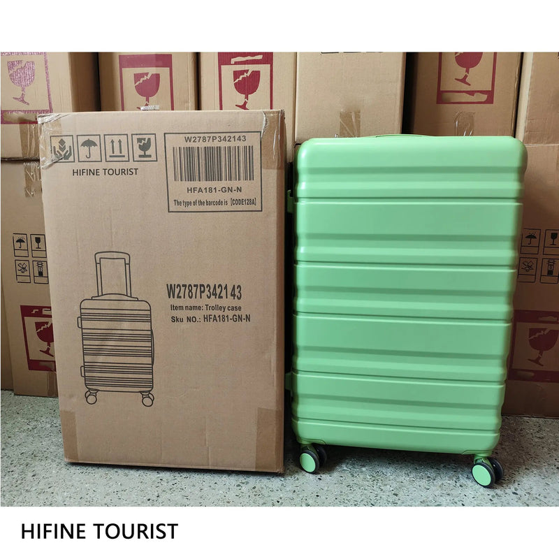 HIFINE Tourist 3-Piece Spinner Wheel Luggage Set in Green by HouseOfZazla