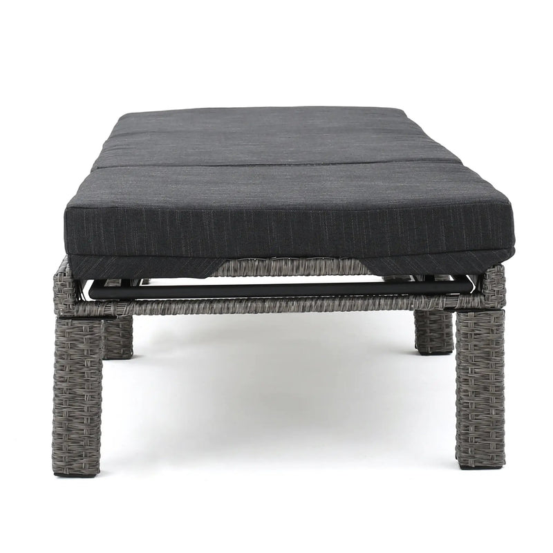 Puerta KD Chaise Lounge by HouseOfZazla