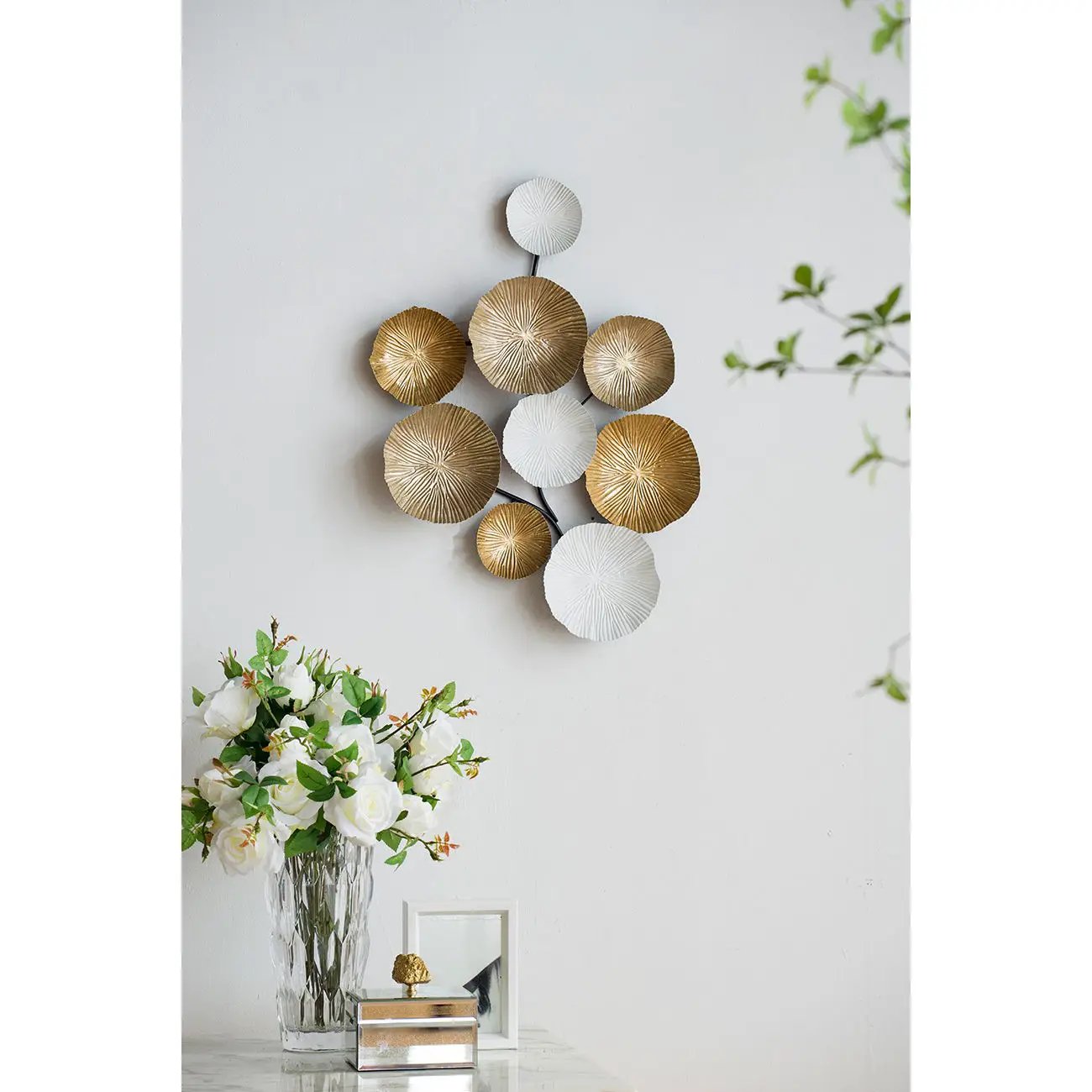 Contemporary Metal Wall Decor Accent - Golden / White by HouseOfZazla