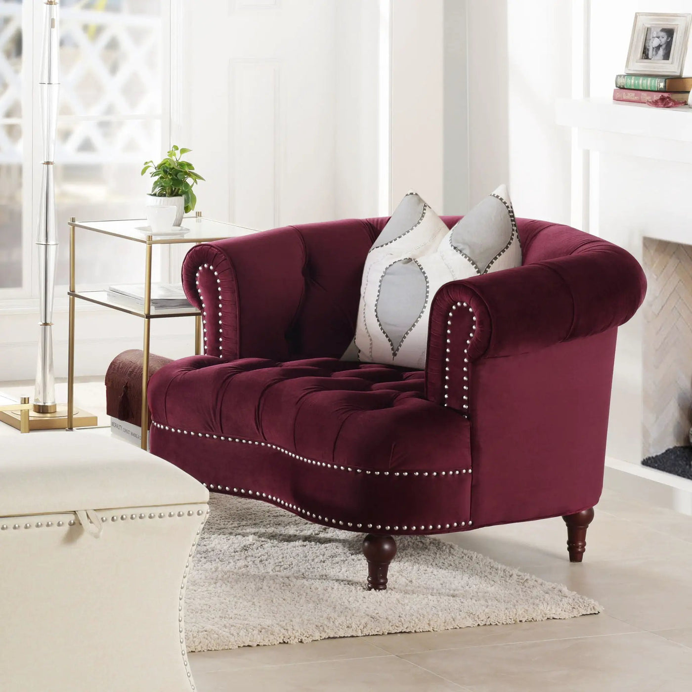 La Rosa - Victorian Tufted Upholstered Accent Chair by HouseOfZazla