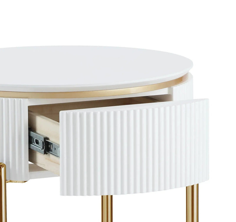 Daveigh - High Gloss End Table - Gold / White by Unique Piece Furniture