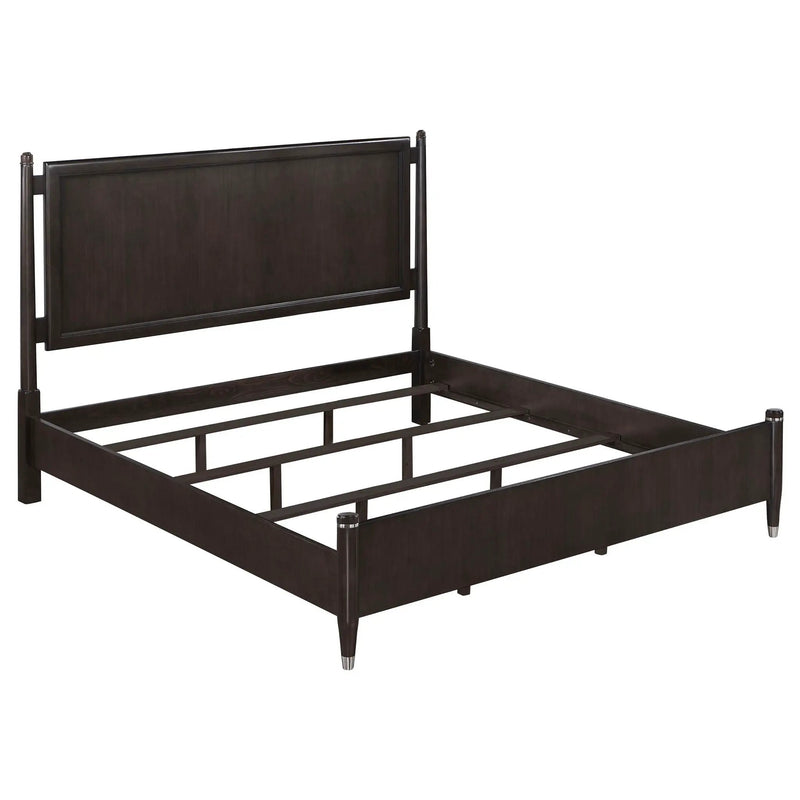 Niguel - Queen Size 4 Poster Bed With Finials, Floating Headboard - Brown by HouseOfZazla