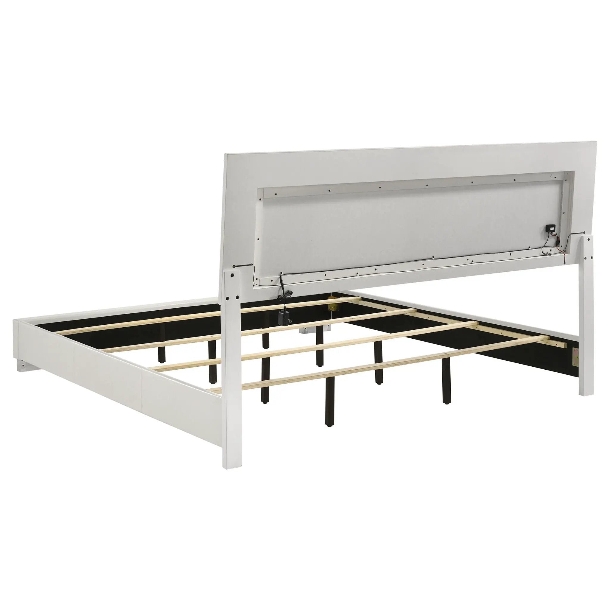 Felicity 4-piece California King Bedroom Set White Gloss by Unique Piece Furniture