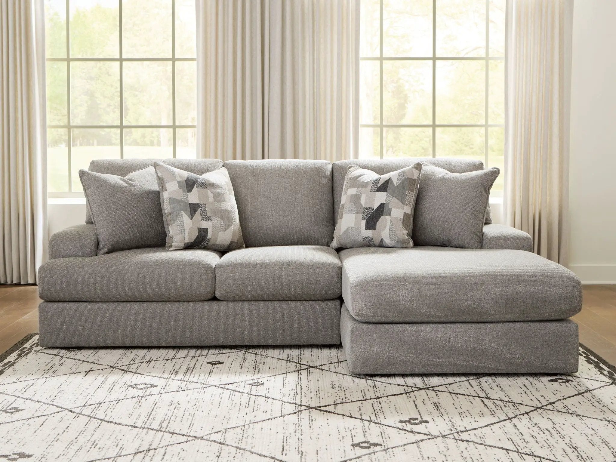 Lindon - Sectional by Unique Piece Furniture