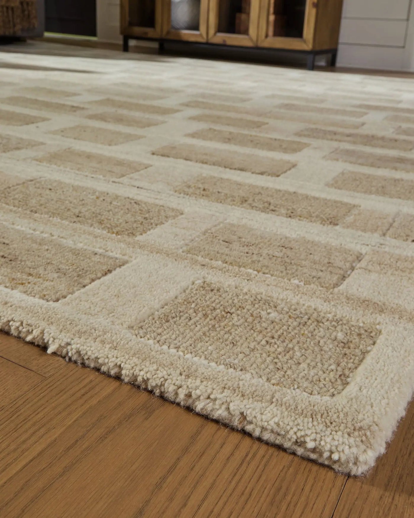 Lisgrove - Rug by Unique Piece Furniture