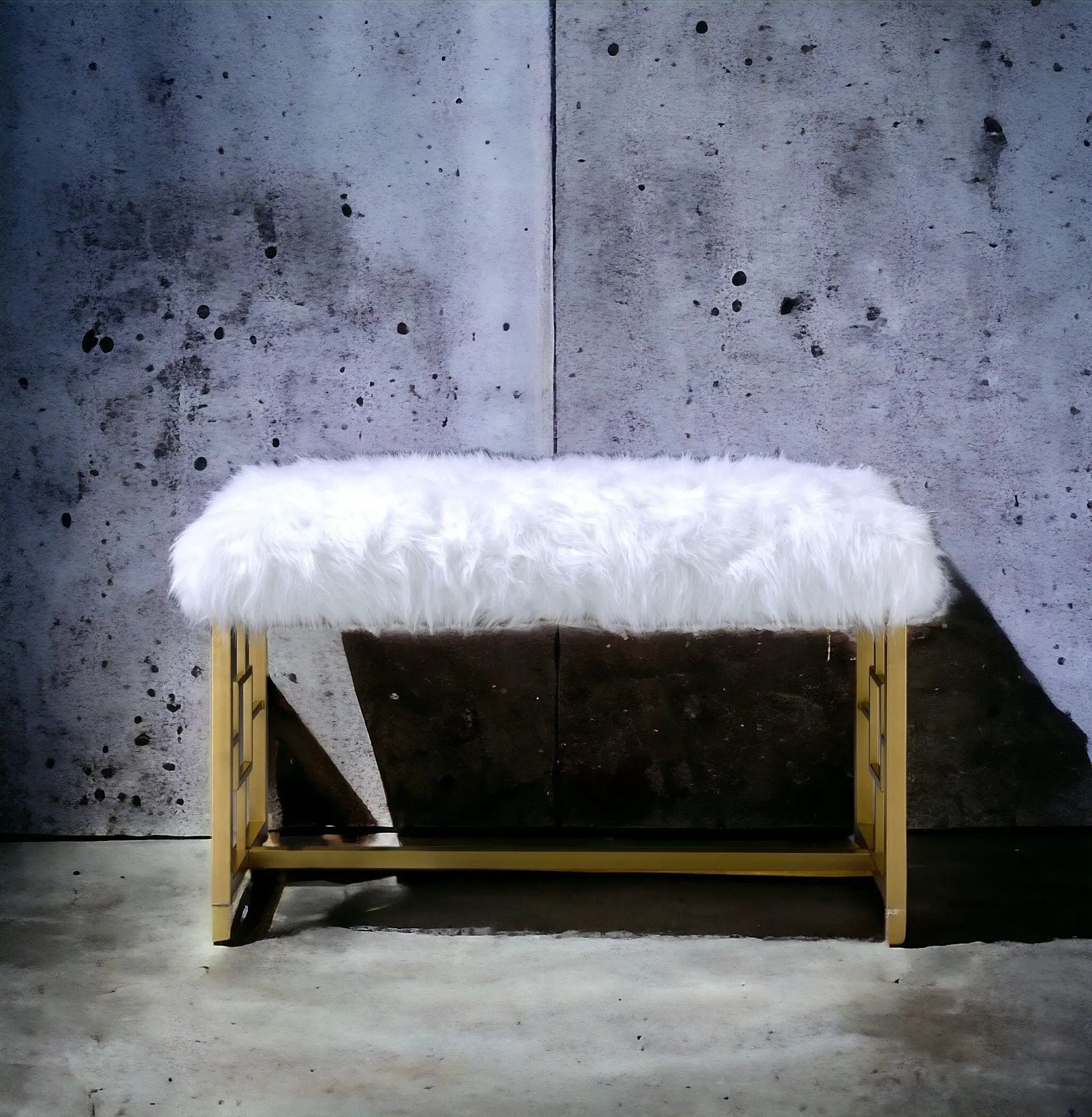 Bagley II - Bench Faux Fur - White / Gold by Unique Piece Furniture