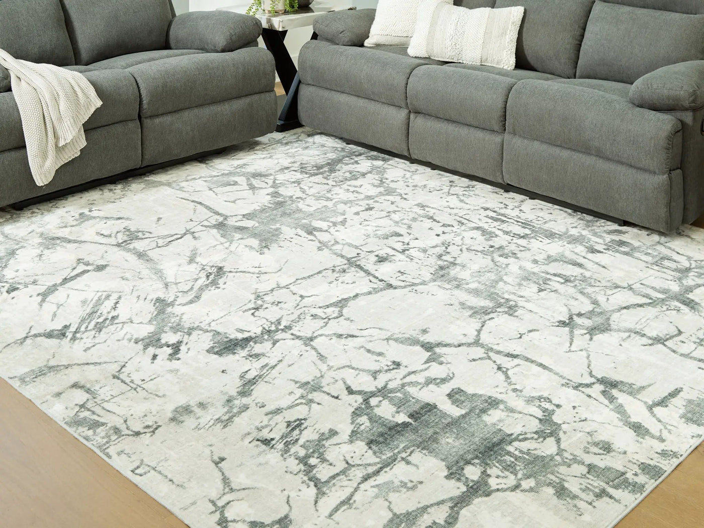 Tobinbury - Washable Rug by Unique Piece Furniture