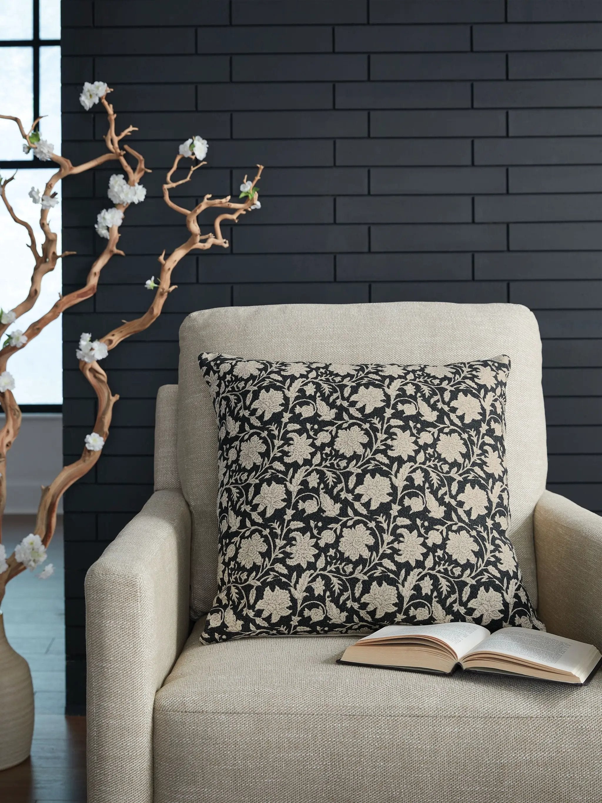 Alanderson - Pillow by Unique Piece Furniture