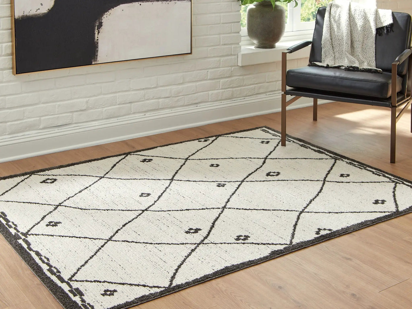 Fenriston - Rug by Unique Piece Furniture
