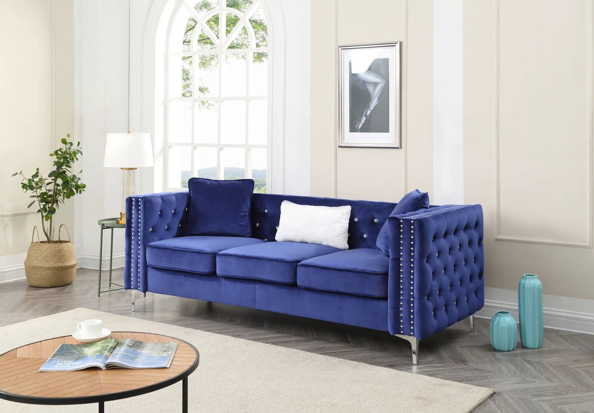 Paige - Sofa by HouseOfZazla