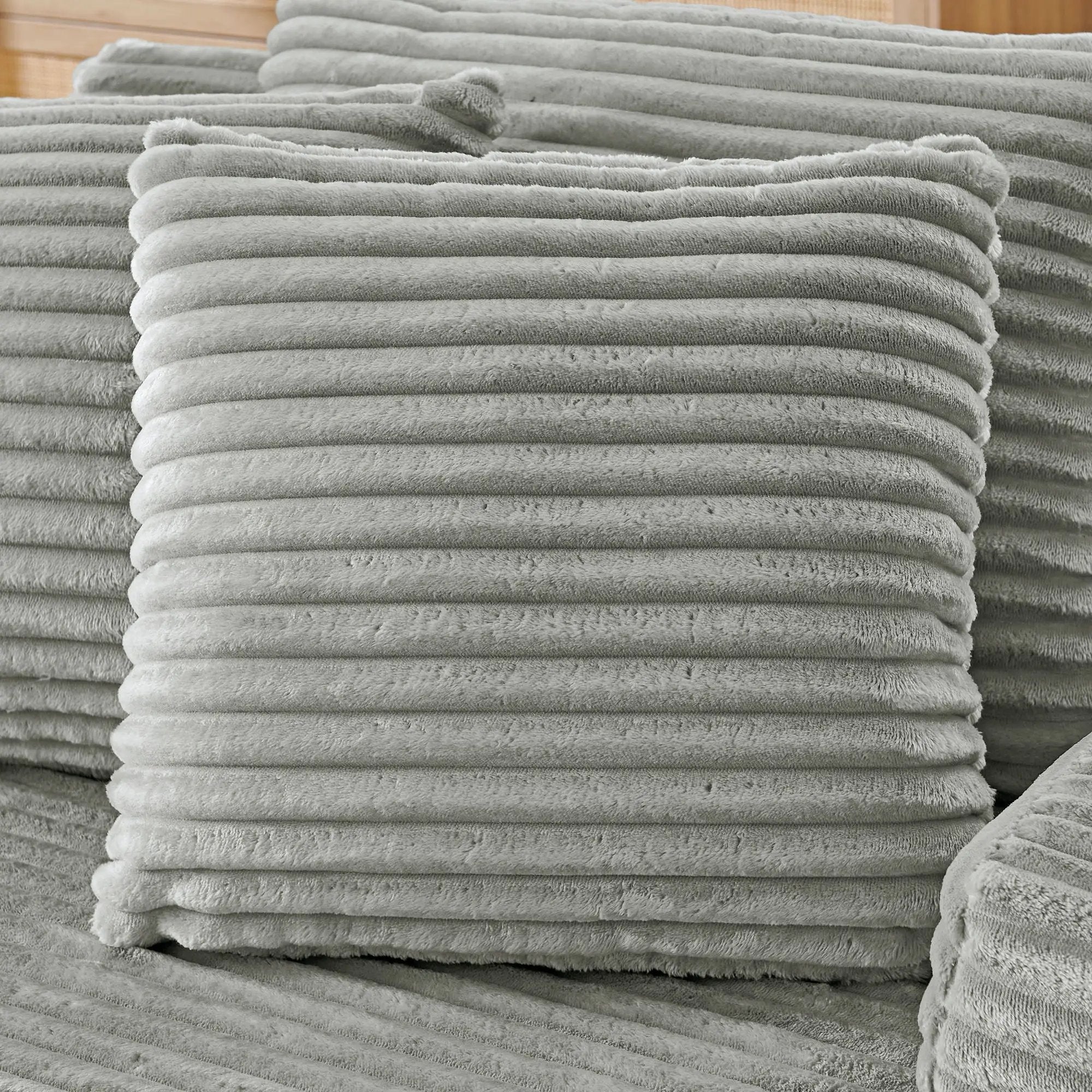 Modern Single Lazy Sofa Lounge Chair With High Density Foam by HouseOfZazla