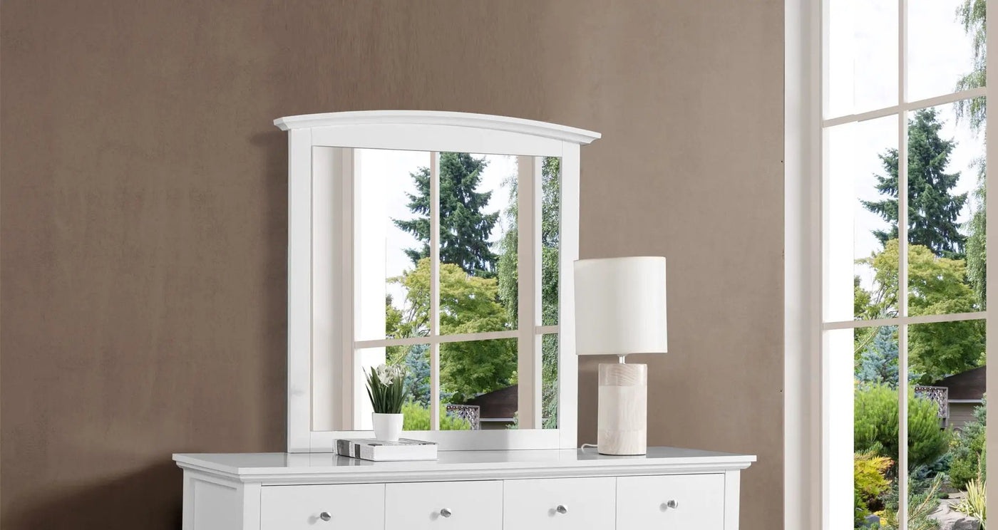Hammond - Elegant Wall Mirror by HouseOfZazla