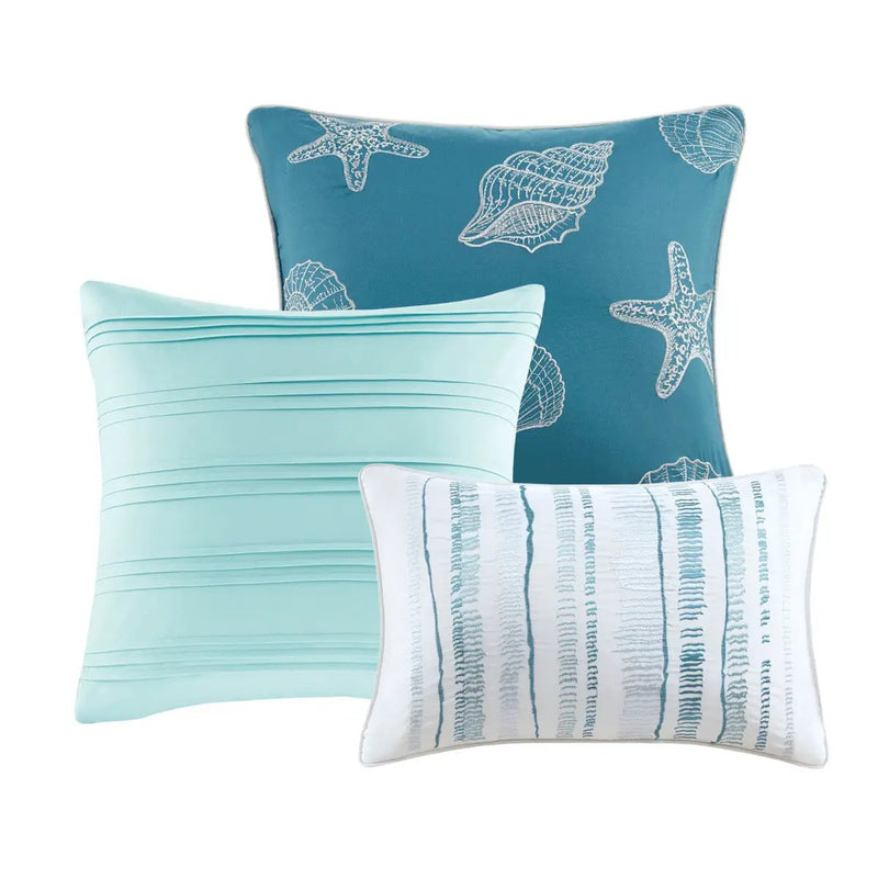 6 Piece Printed Quilt Set with Throw Pillows Aqua Full/Queen by HouseOfZazla