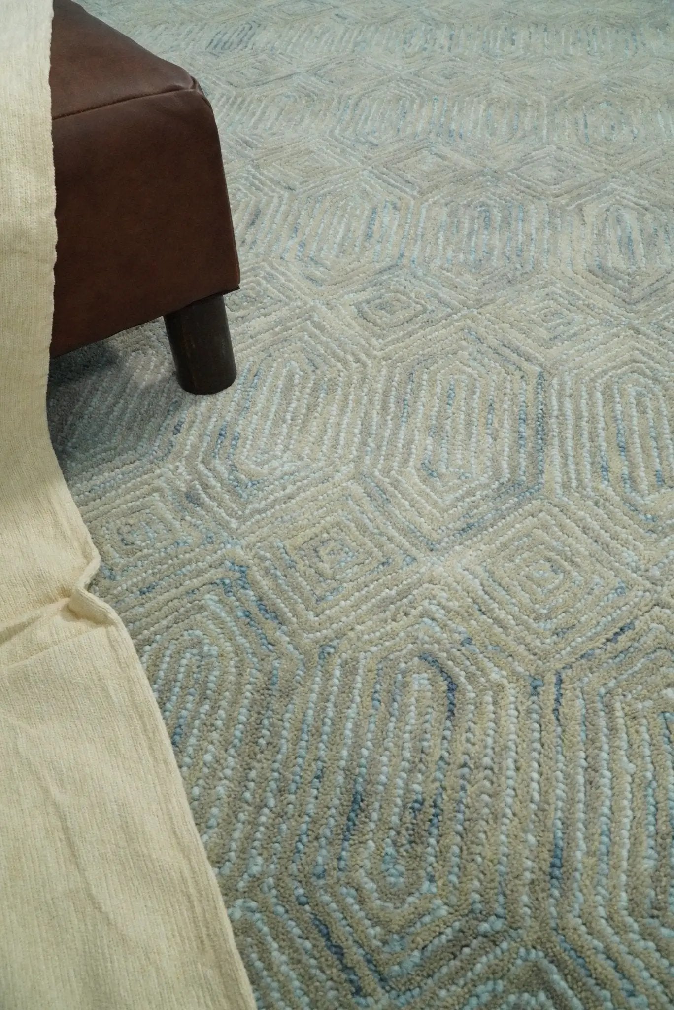 Beige Modern Style Hand Tufted Wool Area Rug by The Rug Decor