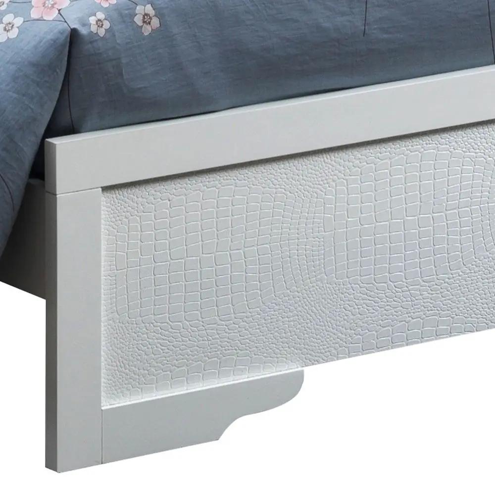 LED Elegant Bed by HouseOfZazla