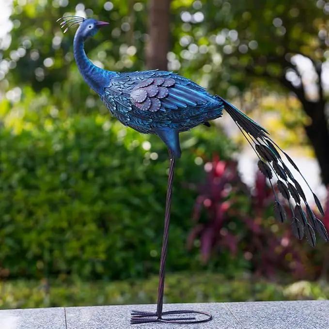 VEWOGARDEN Peacock Outdoor Garden Sculptures & Statues Metal Peacock Yard Art for Lawn Patio Pool Outside Decorations by GreenHaven Gardens