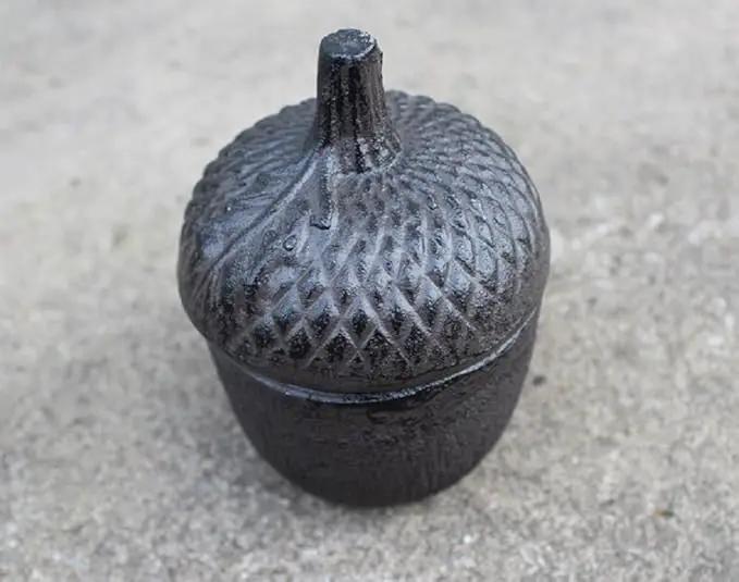 Garden Decoration Pine Cone Cast Iron Key Hider Stone Diversion Safe Key Outside Hider Hide-A-Key Holder Safely Hiding Your Spare Keys for Outdoor Garden or Yard, Geocaching by GreenHaven Gardens