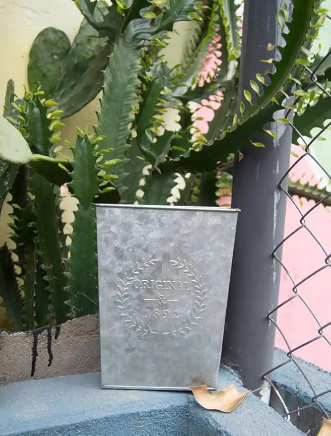 LESEN Galvanized Metal Wall Planter,Farmhouse Wall Decor Hanging Wall Vase Pocket Planters Flowers Holder Country Rustic Home Wall Decor,Set of 2 by GreenHaven Gardens