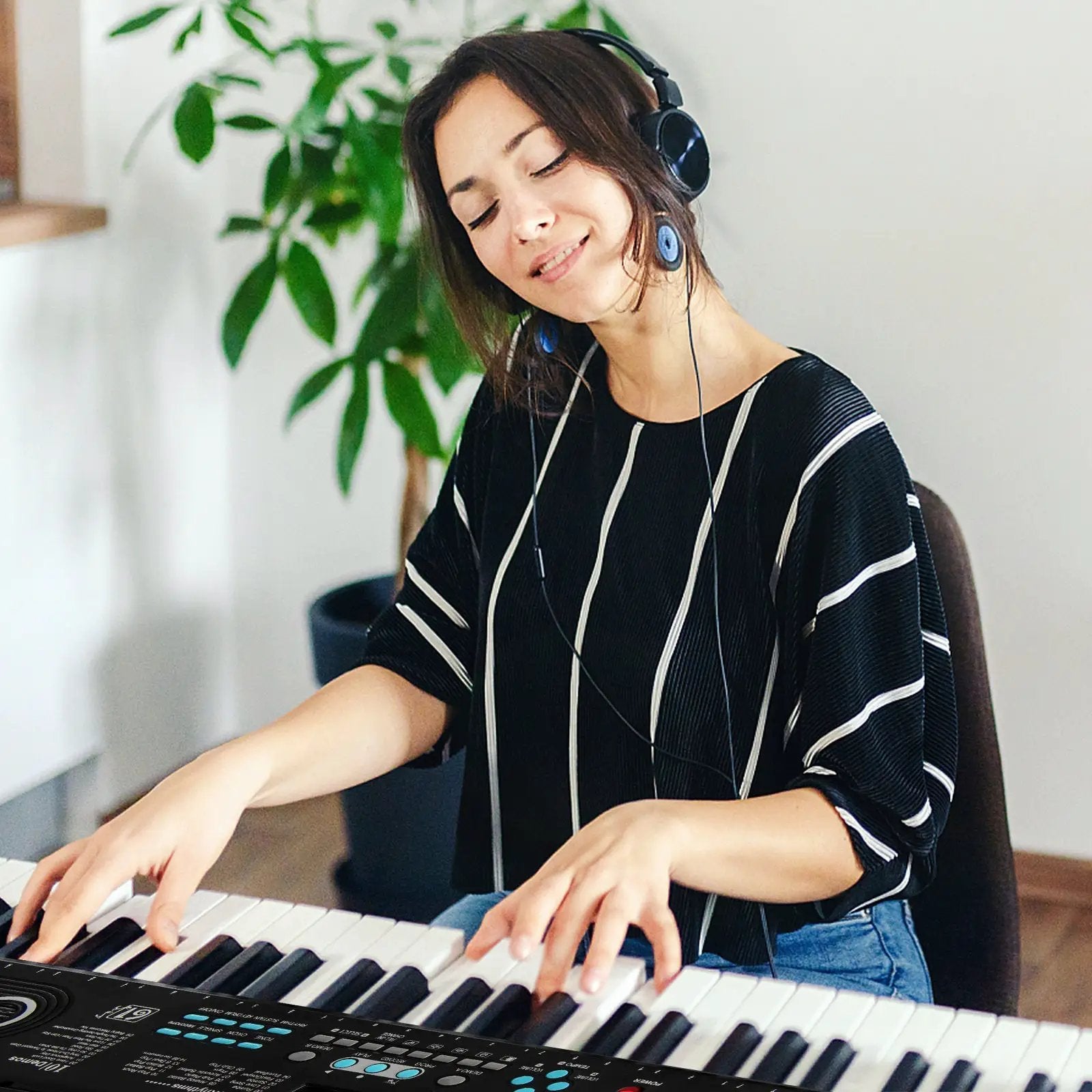 61 Key Electric Portable Digital Keyboard Piano for Beginner-Black by DirectDeals
