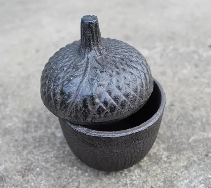 Garden Decoration Pine Cone Cast Iron Key Hider Stone Diversion Safe Key Outside Hider Hide-A-Key Holder Safely Hiding Your Spare Keys for Outdoor Garden or Yard, Geocaching by GreenHaven Gardens