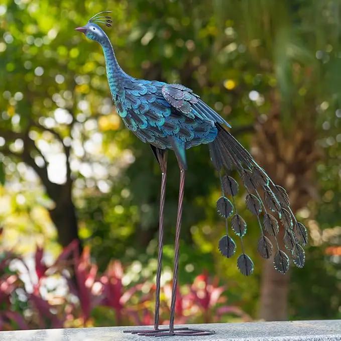 VEWOGARDEN Peacock Outdoor Garden Sculptures & Statues Metal Peacock Yard Art for Lawn Patio Pool Outside Decorations by GreenHaven Gardens