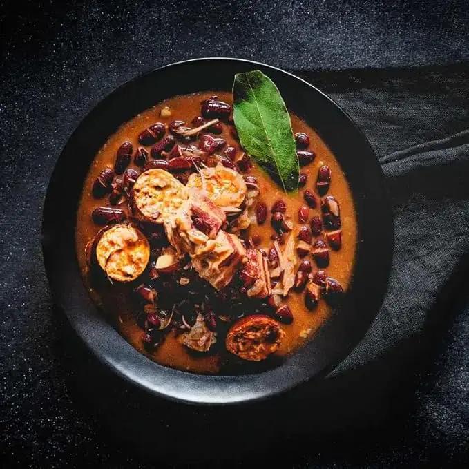 Mediterranean Bay Leaf, Bay Laurel Live Plant. Standard Variety - Laurus Nobilis. Live Plant. Fragrant, Fresh, Edible. Best for Ground Planting Outdoor. (4 Bay Laurel Plants in Cup) by GreenHaven Gardens