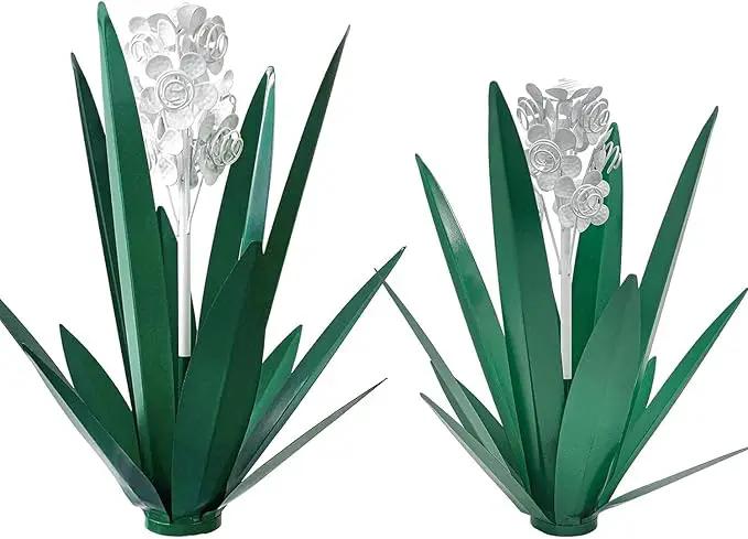 Metal Agave Plant Garden Art, 2 Pack Tequila Rustic Sculpture, Rustic Metal Agave Plants Garden Lawn Home Ornaments, for Yard Stakes, Garden Figurines, Outdoor Patio (2 PCS White Flowers)