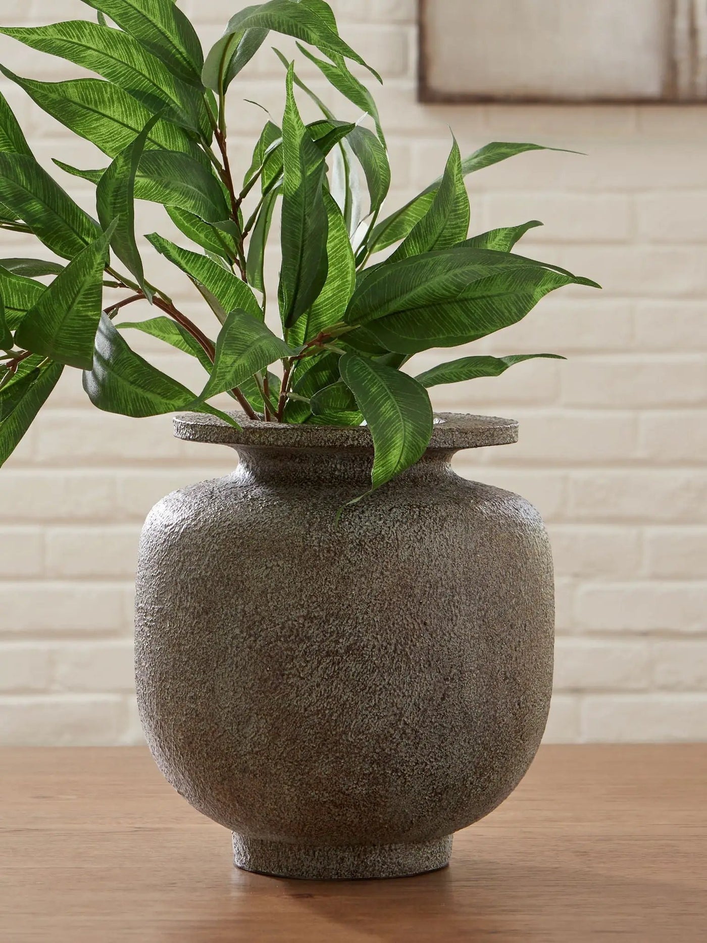 Jedwick - Vase by Unique Piece Furniture