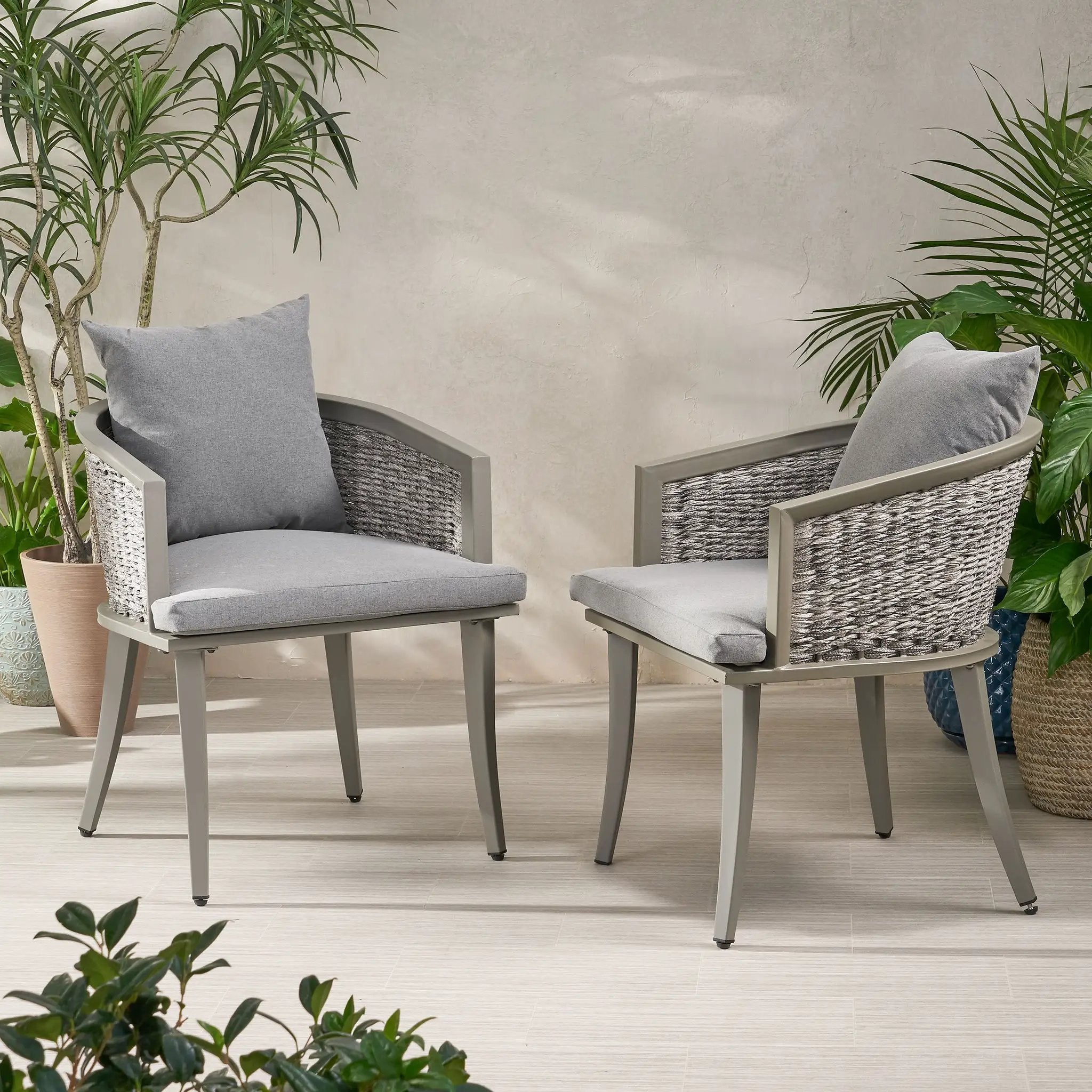 Pebble Chair by HouseOfZazla