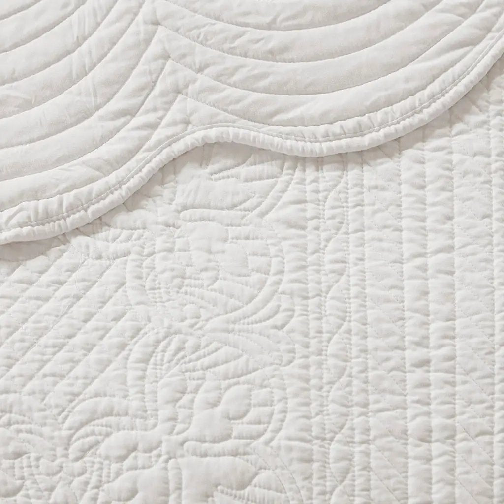 3 Piece Reversible Scalloped Edge Quilt Set White Full/Queen by HouseOfZazla