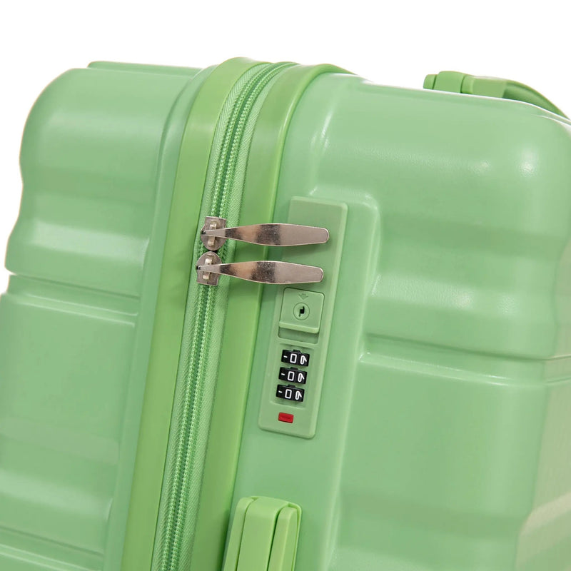 HIFINE Tourist 3-Piece Spinner Wheel Luggage Set in Green by HouseOfZazla