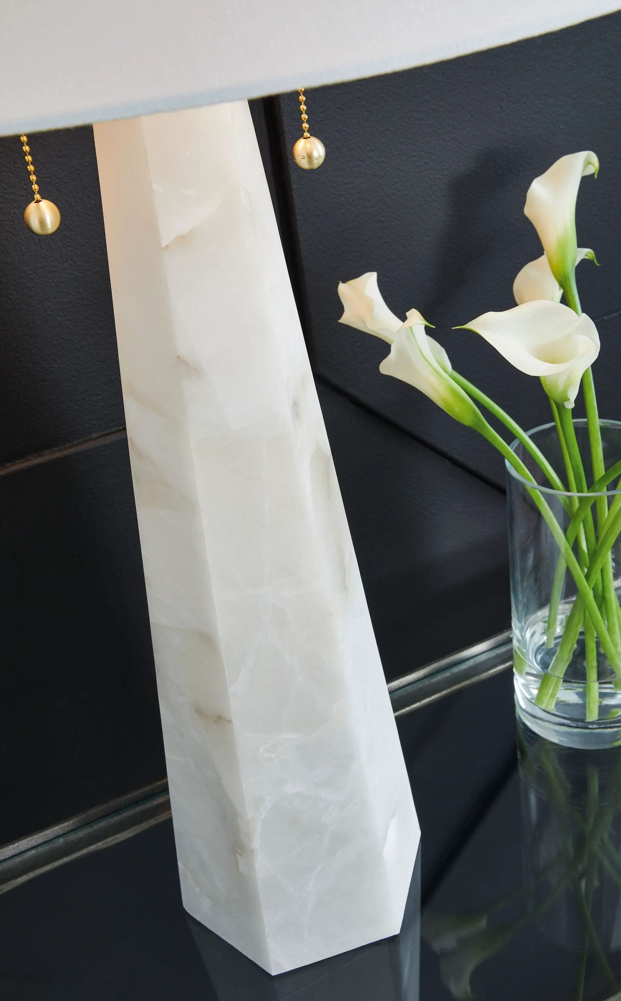 Laurellen - Alabaster Table Lamp - White by Unique Piece Furniture
