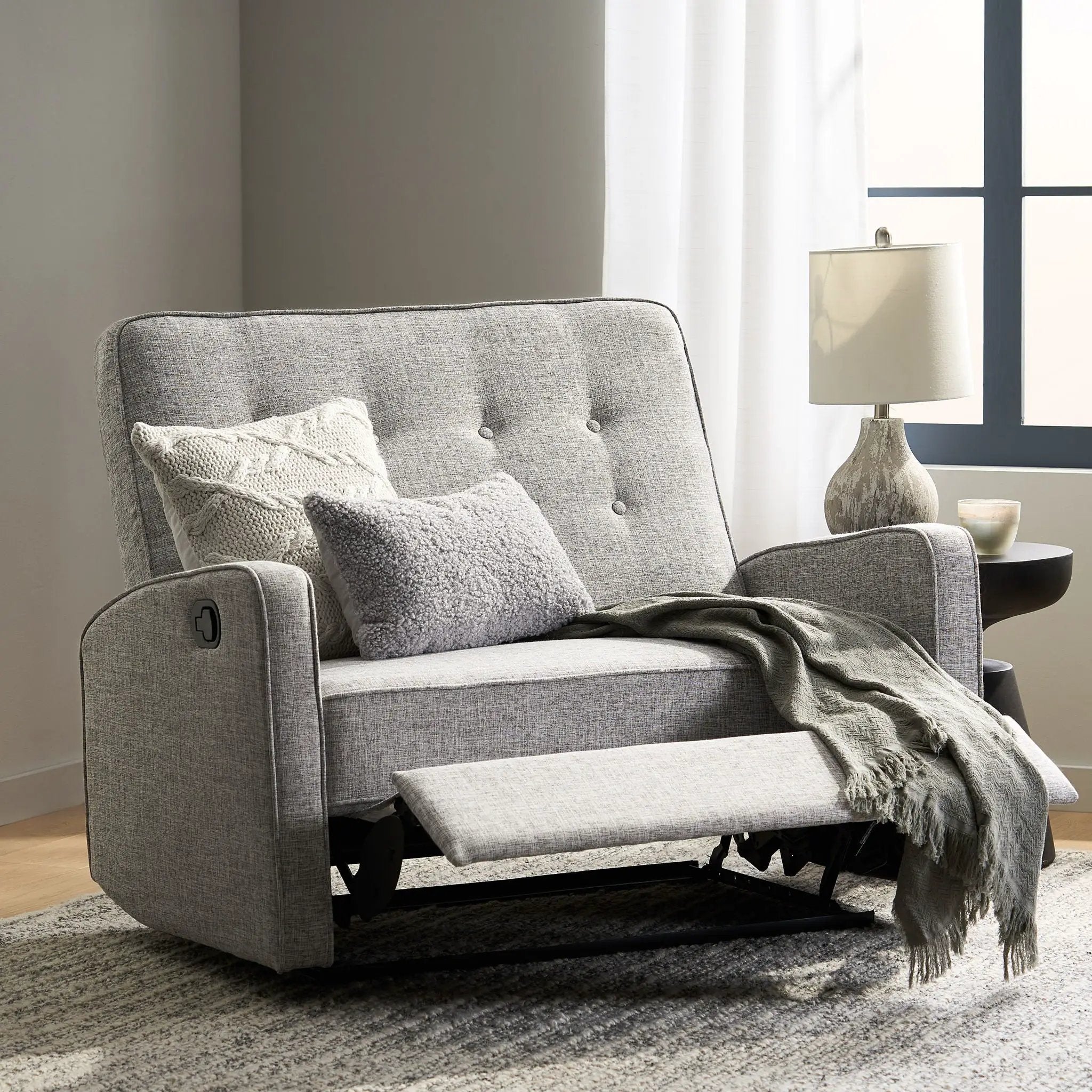Manual Standard Wide Recliner by HouseOfZazla