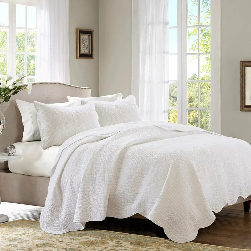 3 Piece Reversible Scalloped Edge Quilt Set White Full/Queen by HouseOfZazla