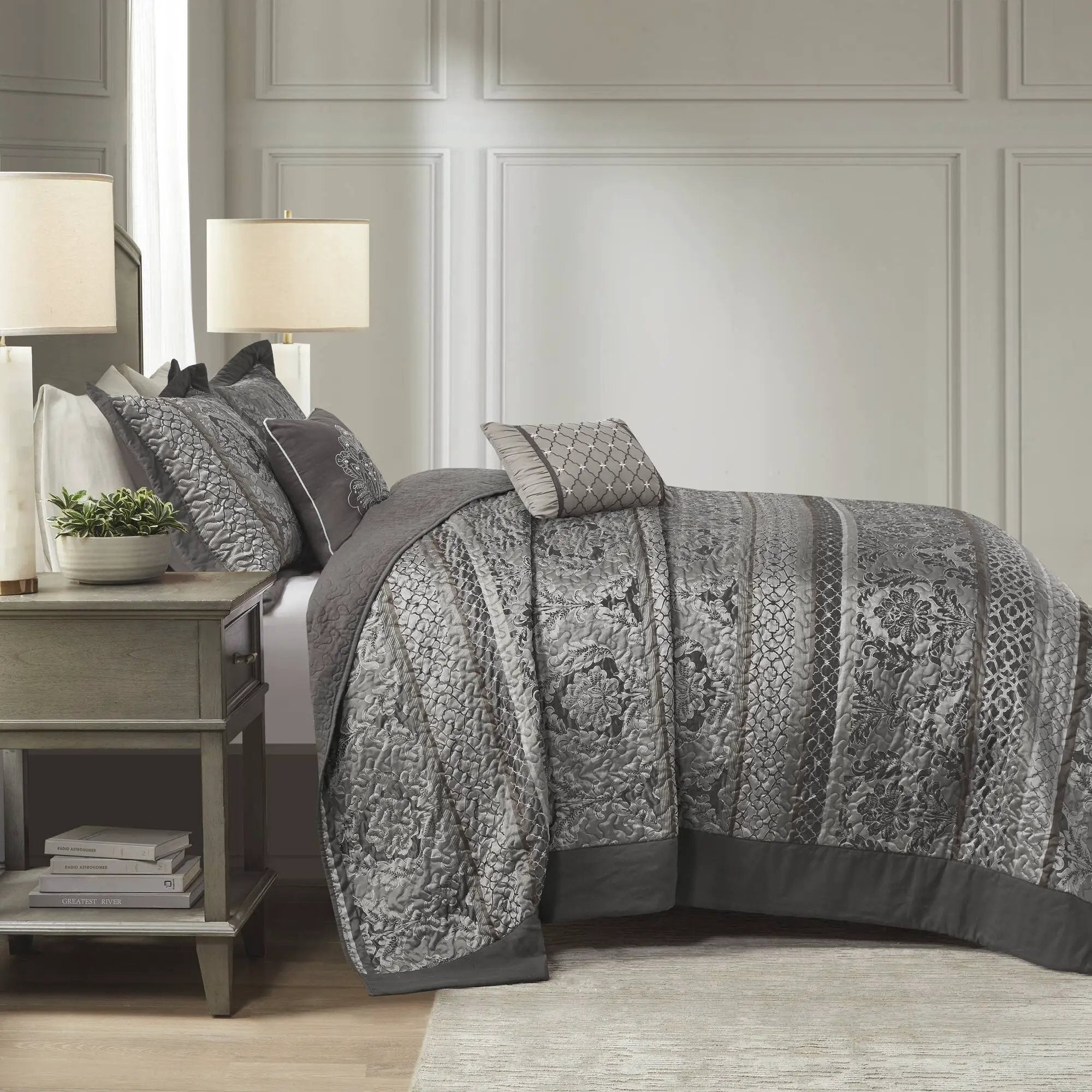 5-Piece Queen 5 Piece Reversible Jacquard Bedspread Set by HouseOfZazla