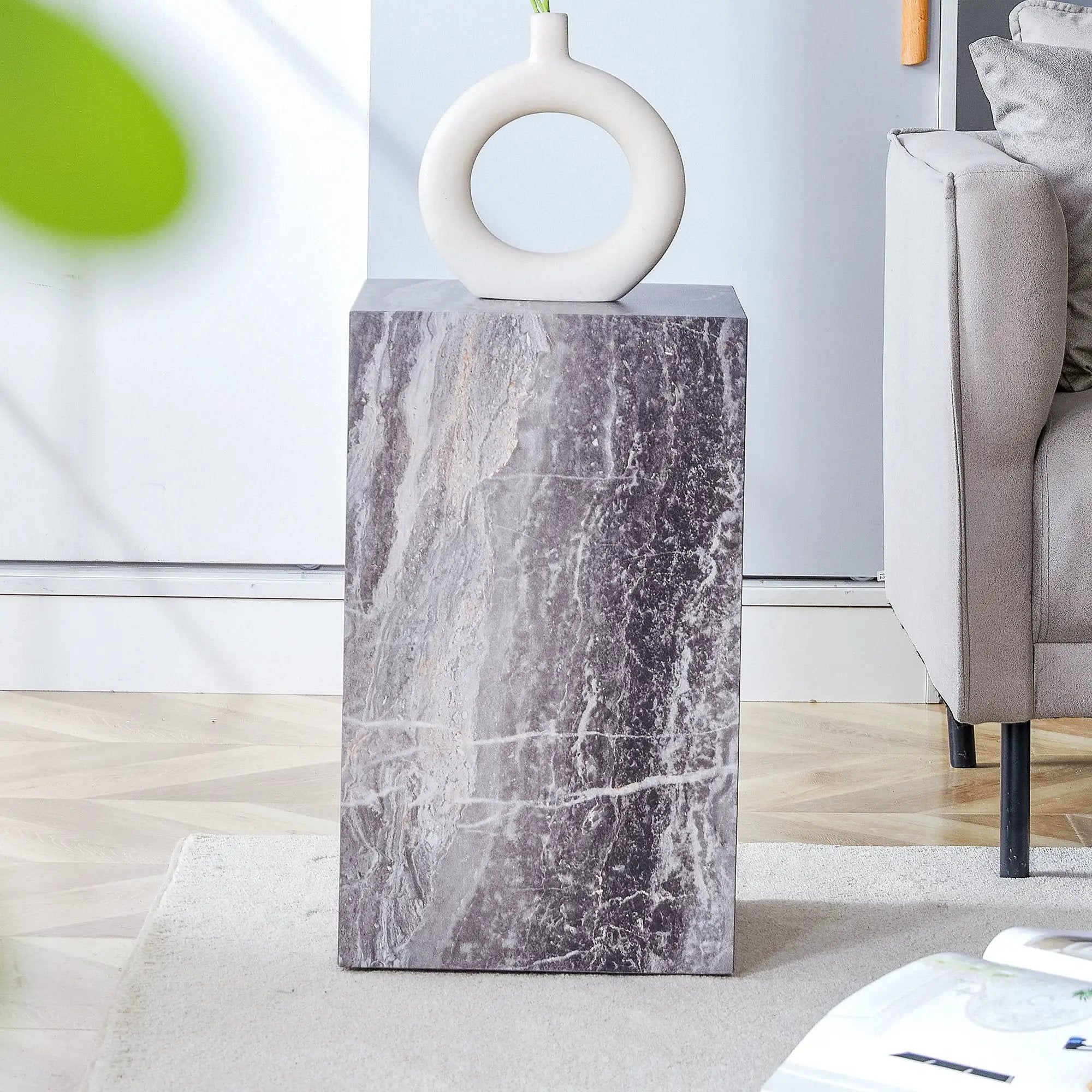 Modern Coffee Table With Stylish Design by HouseOfZazla