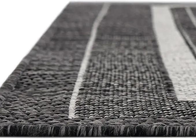 Unique Loom Outdoor Border Collection Area Rug - Soft Border (7' 10" x 10' Rectangle Black/Ivory) by GreenHaven Gardens