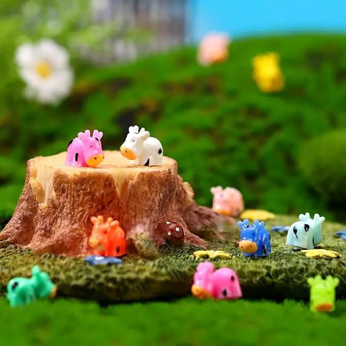 Liliful 200 Mini Resin Cows Bulk Small Plastic Cows Figurines Cute Miniature Cows Animals Figurines Ornament for Moss Landscape Decoration Dollhouse Garden DIY Crafts Accessories by GreenHaven Gardens
