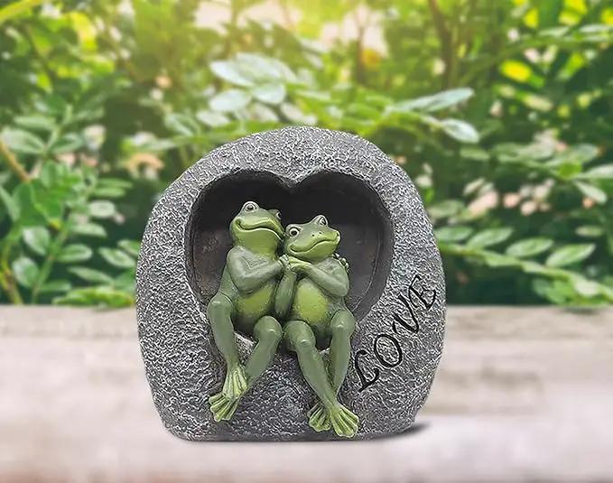 Artisan Flair Lover Frog Statues for Garden - Resin Frogs Couple Figurines Romantic - Yard Animal Decor Frog Stuff Outdoor Lawn Ornament, Green, 7.09 X 4.33 X 7.09 Inches, AF15813 by GreenHaven Gardens