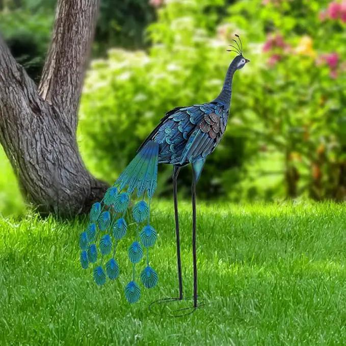 VEWOGARDEN Peacock Outdoor Garden Sculptures & Statues Metal Peacock Yard Art for Lawn Patio Pool Outside Decorations by GreenHaven Gardens