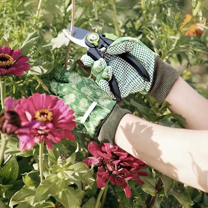 Colwelt Garden Tools Set, 8 Piece, Heavy Duty Gardening Tools with Wooden Handle, Including Garden Tote, Kneeling Pad, Gloves, Pruner, Trowel, Tulip Trowel, Cultivator - Gardening Gifts for Women Men by GreenHaven Gardens