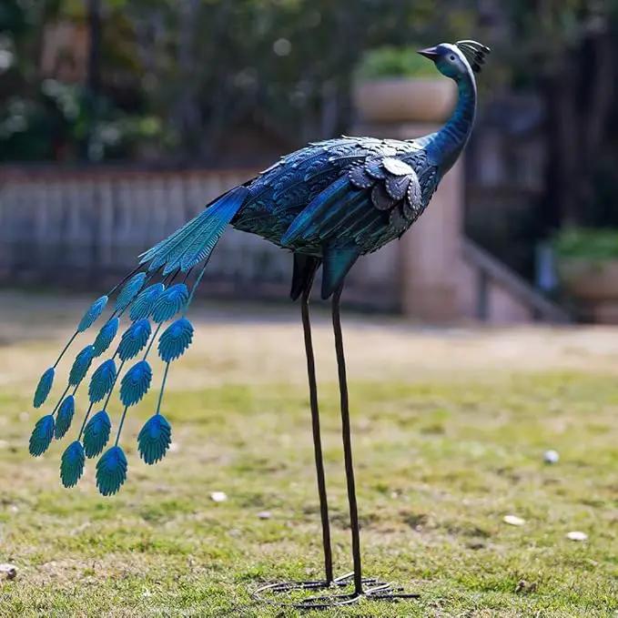 VEWOGARDEN Peacock Outdoor Garden Sculptures & Statues Metal Peacock Yard Art for Lawn Patio Pool Outside Decorations by GreenHaven Gardens