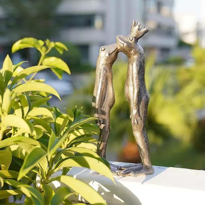 Frog Decor Garden Statue Decor Outside - Couple Kiss Plog Statue Outside Frog Figurines for Yard Patio Lawn Decorations Couple Frogs Front Yard Decorations Outdoor 3.5" 2" 8.75" by GreenHaven Gardens