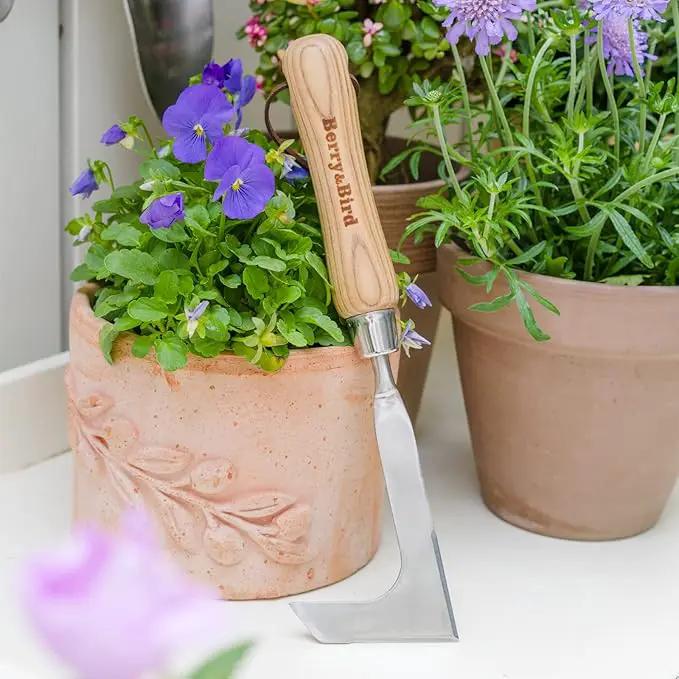Berry&Bird Crack Weeder, Crevice Weeding Tool, 11.2" Stainless Steel Manual Weeder, L-Shaped Side-Walk Puller Spatula, Grass Cutter Knife, Weeding Sickle for Garden Lawn Yard Patio Terrace Paving Moss by GreenHaven Gardens
