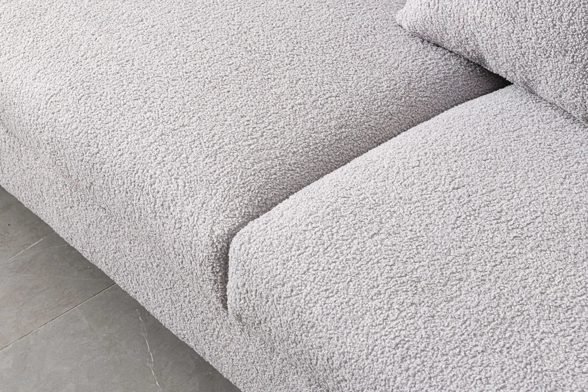 Modern Luxurious And Comfortable Upholstered Sofa