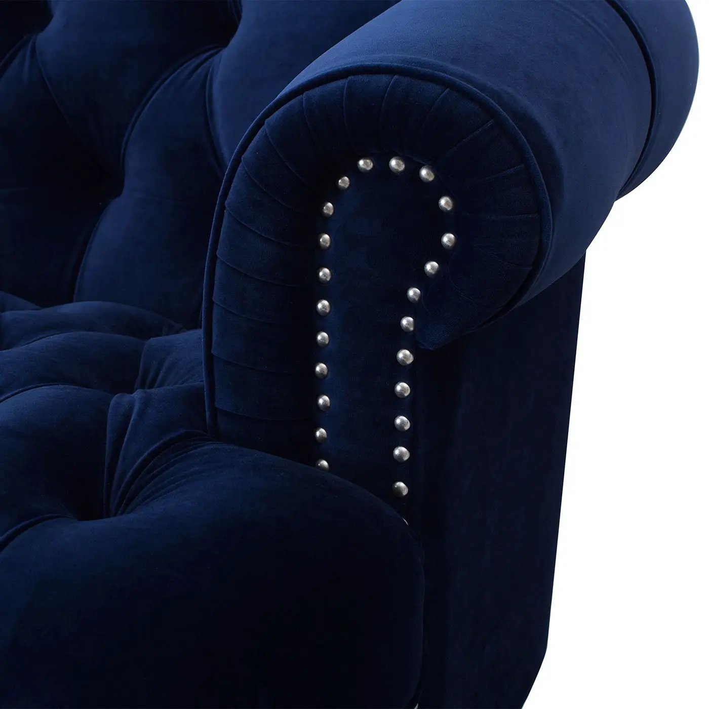 La Rosa - Victorian Tufted Upholstered Accent Chair by HouseOfZazla